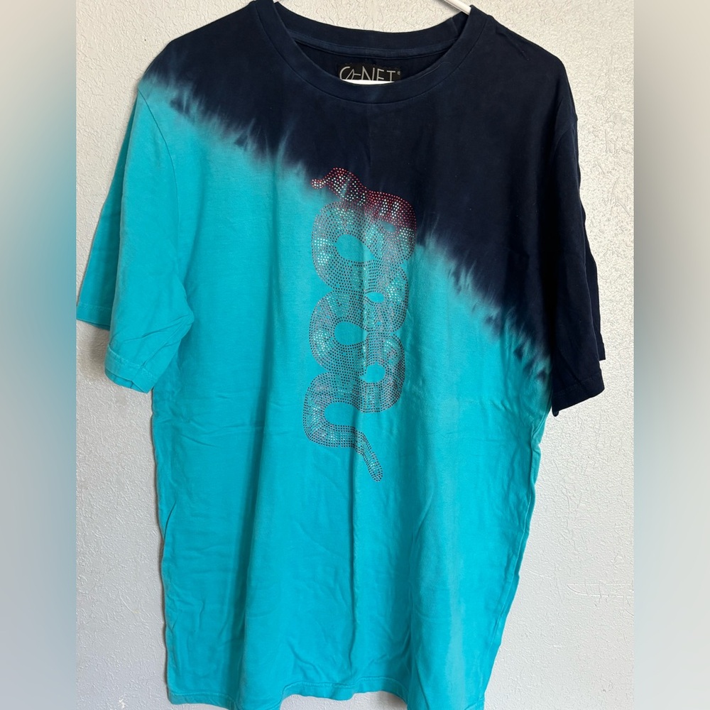 GNET Blue and Black Snake Graphic Tee
Size XL
Excellent Condition